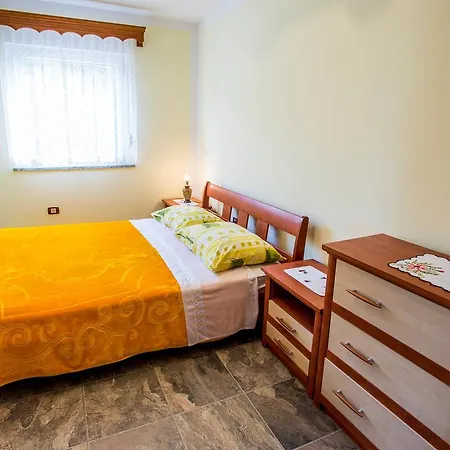 Pensionat Veli Vrh Pula