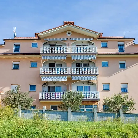 Pensionat Veli Vrh Pula