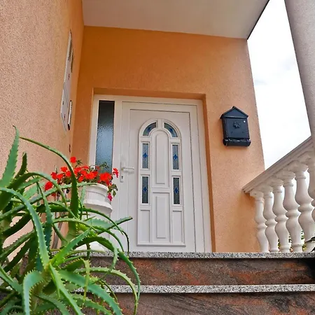 Pensionat Veli Vrh Pula