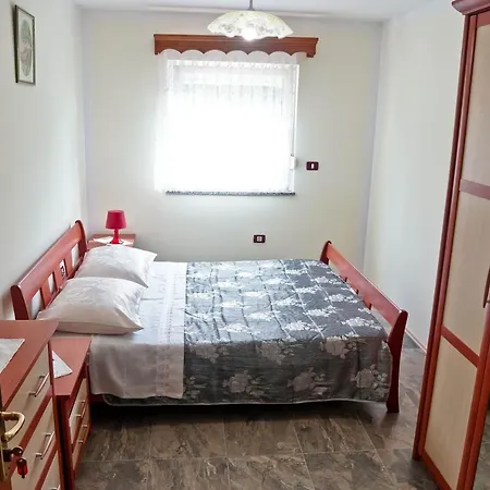 Pensionat Veli Vrh Pula