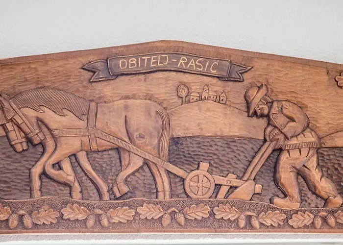 Veli Vrh Πανσιόν