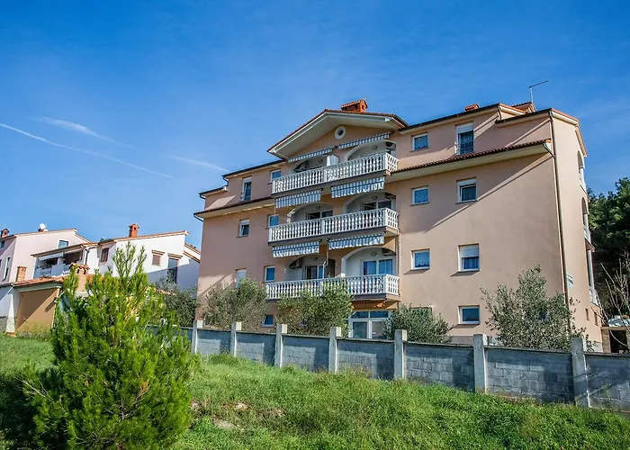 Veli Vrh Πανσιόν 3*