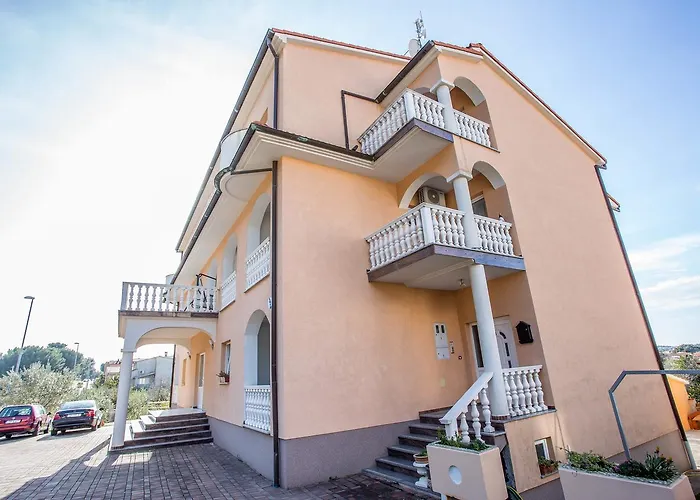 Veli Vrh Gasthuis Pula