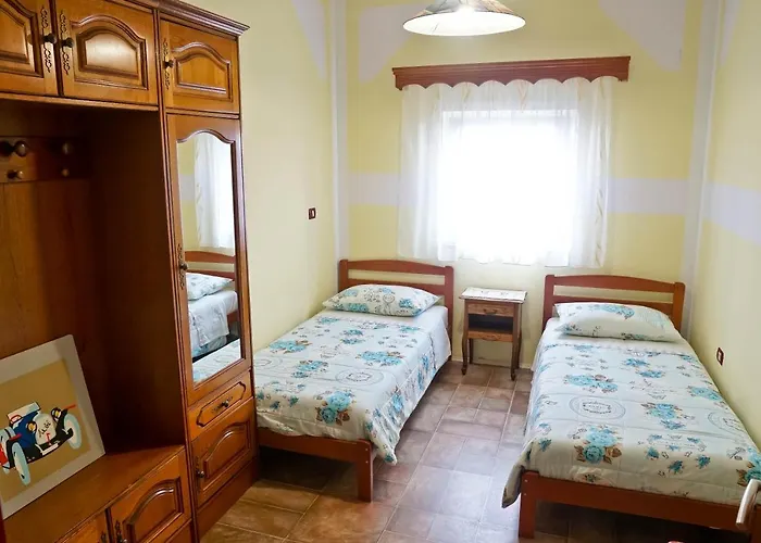 Veli Vrh Πανσιόν Πούλα