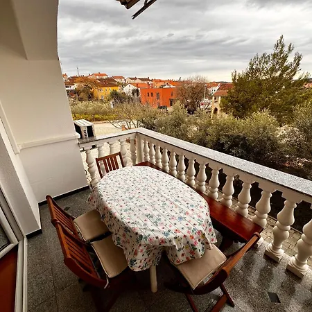 Veli Vrh Pensionat Pula