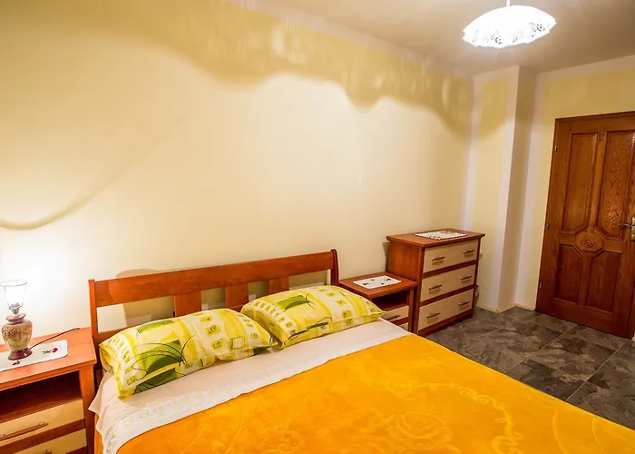 Veli Vrh 3* Πούλα