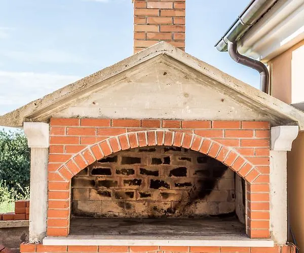 Veli Vrh 3* Πούλα