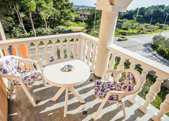 Πανσιόν Veli Vrh