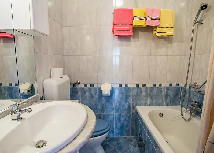 Veli Vrh Πανσιόν 3*