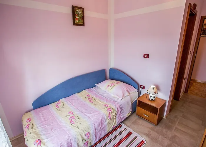 Veli Vrh 3* Πούλα