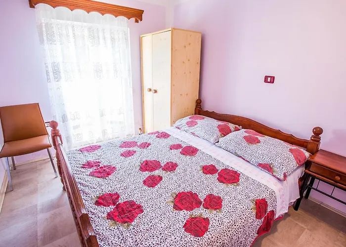 Veli Vrh 3* Πούλα