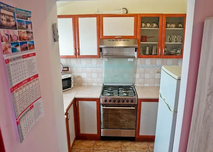 Veli Vrh Πανσιόν Πούλα