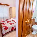 Veli Vrh Pensión 3*